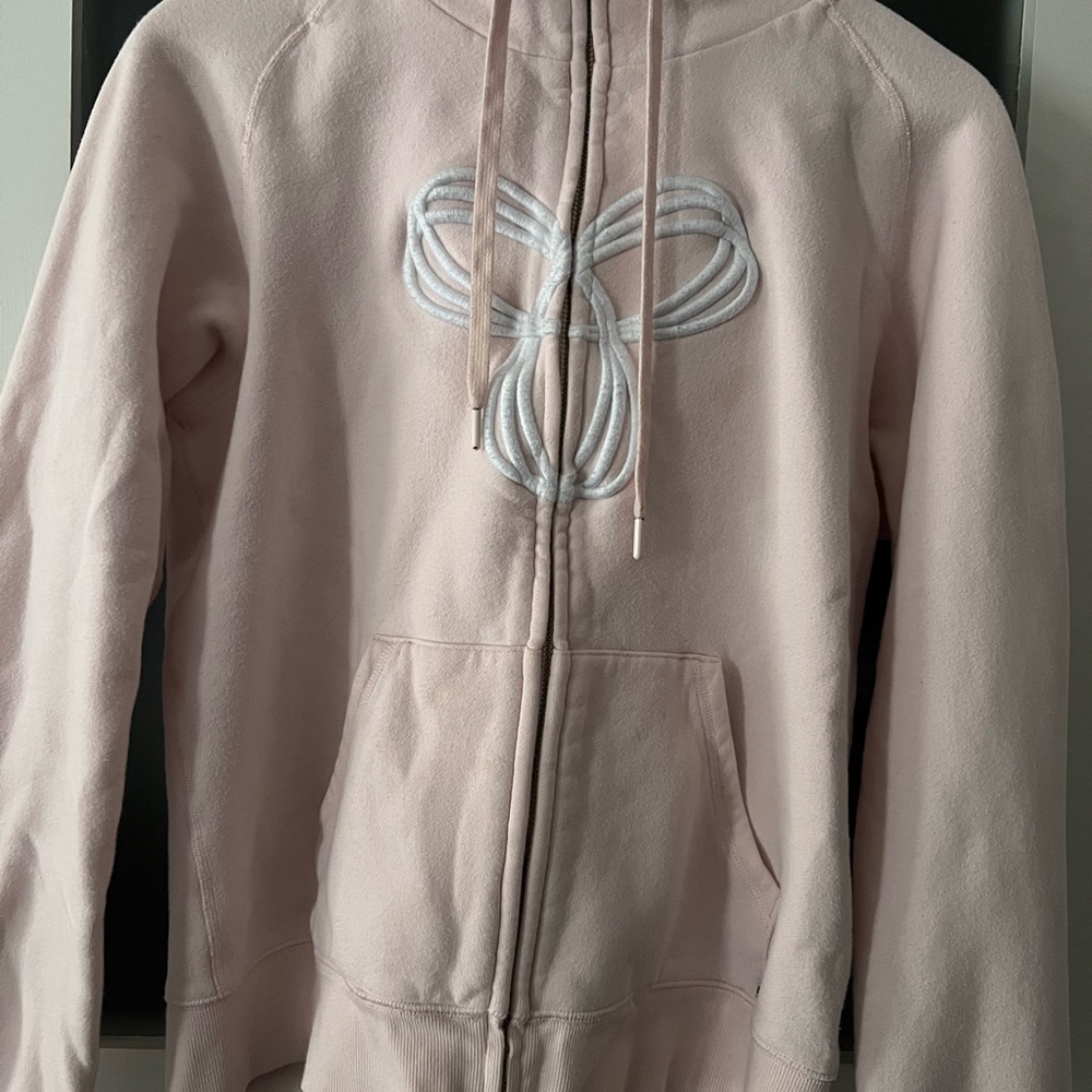 Light pink TNA aritzia zip up hoodie